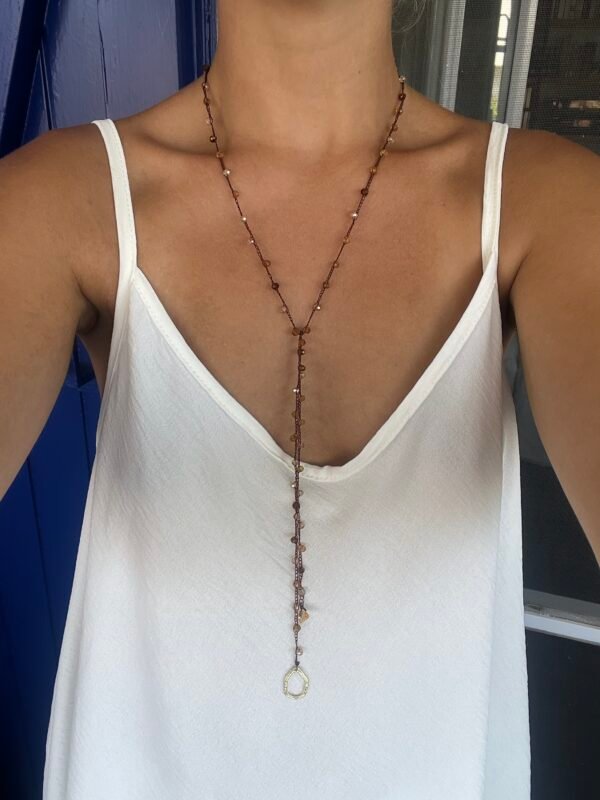 Collar Volta en chocolate